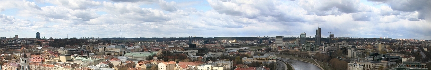 Lithuania. Vilnus (004_vilnus_pano02.jpg). Canon EOS 300D DIGITAL 5494 x 2961 (Taken: 07/04/2007 12:29:41)