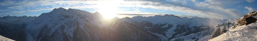 Austria. Mayrhofen (014_mayrhofen_pano07.jpg). Canon DIGITAL IXUS 850 IS 6844 x 2091 (Taken: 01/01/2008 17:57:26)