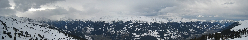 Austria. Mayrhofen (015_mayrhofen_pano08.jpg). Canon DIGITAL IXUS 850 IS 7474 x 2414 (Taken: 05/01/2008 15:14:30)