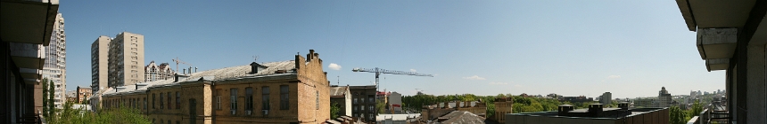 Ukraine. Kiev (018_kiev1_pano09.jpg). Canon EOS 5D 8006 x 2778 (Taken: 09/05/2008 13:15:20)