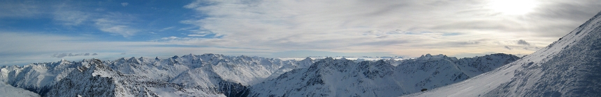 Soelden. Schwarze Schneid (034_soelden1_pano35.jpg). Canon DIGITAL IXUS 850 IS 7123 x 2191 (Taken: 30/12/2009 13:33:11)