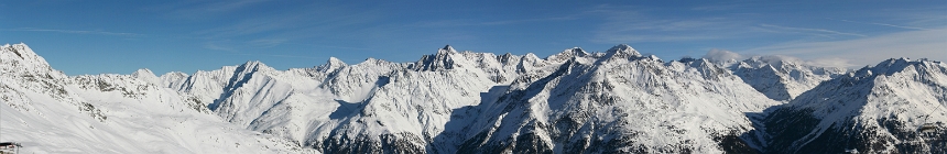 Soelden. Giggijoch (041_soelden1_pano43.jpg). Canon EOS 5D 14938 x 4319 (Taken: 05/01/2010 15:23:03)