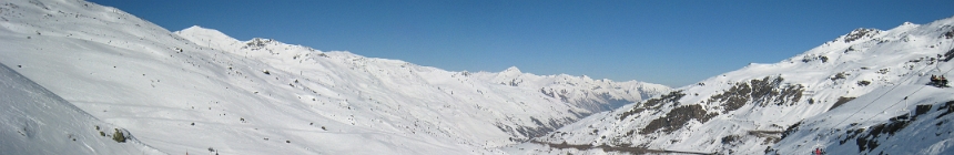 Val Thorens. Moutiere (043_vt_pano01.jpg). Canon DIGITAL IXUS 850 IS 5828 x 2436 (Taken: 14/03/2010 13:13:55)