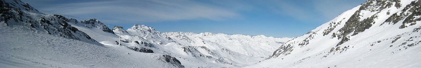 Val Thorens. Col De Thorens (052_vt_pano10.jpg). Canon DIGITAL IXUS 850 IS 7760 x 2440 (Taken: 16/03/2010 13:49:26)