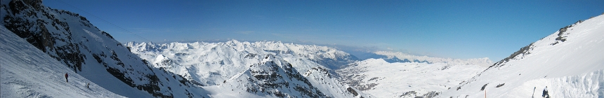 Val Thorens. Col de l'Audzin (055_vt_pano13.jpg). Canon DIGITAL IXUS 850 IS 7763 x 2408 (Taken: 16/03/2010 17:32:41)