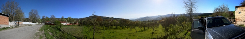Georgia. Oni (086_georgia2_pano24.jpg). Canon EOS 5D 17469 x 3430 (Taken: 08/05/2010 08:48:54)